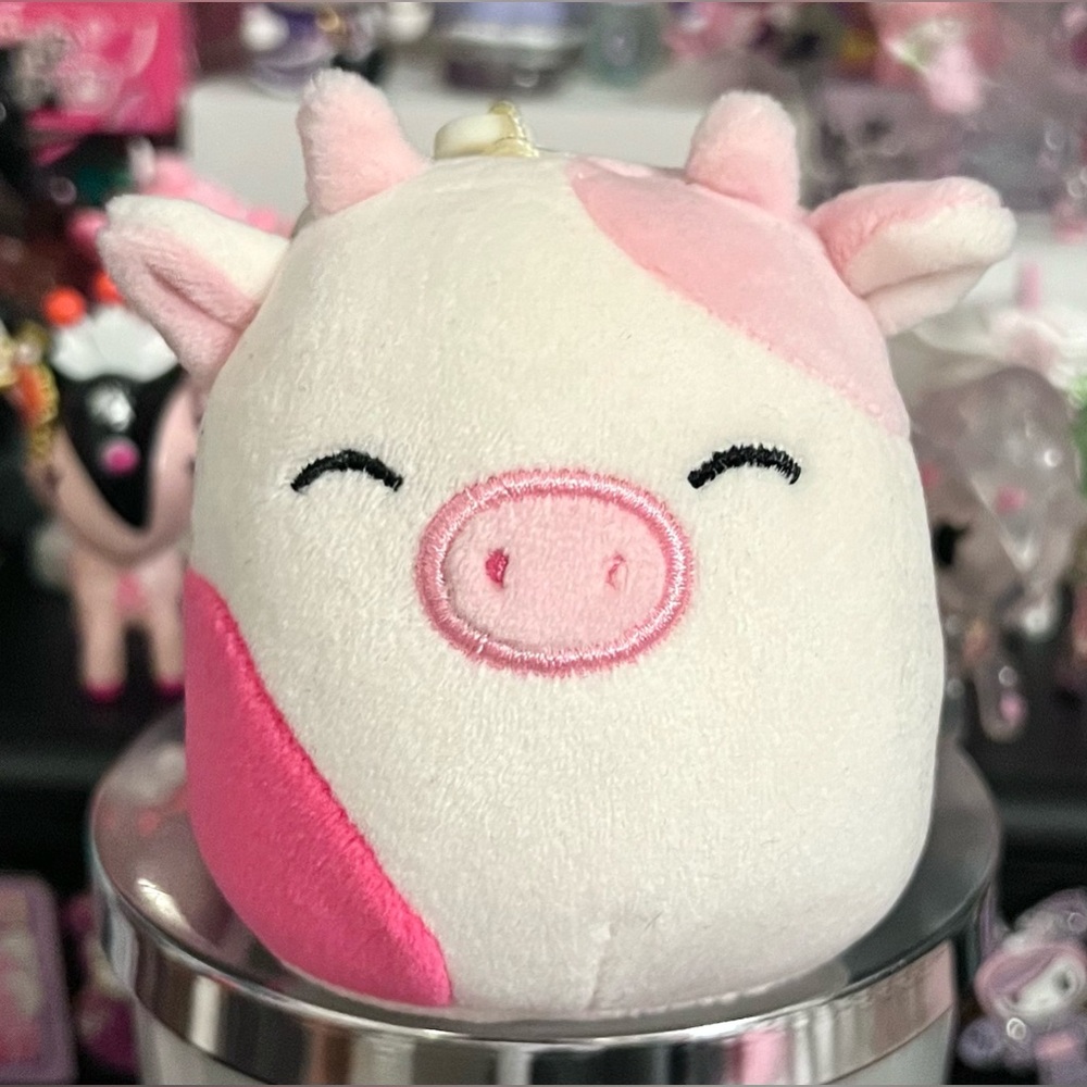 Caedyn the Pink Cow 3" Squishmallow Clip
